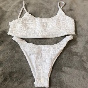 WHITE ZAFUL SCRUNCHED BIKINI